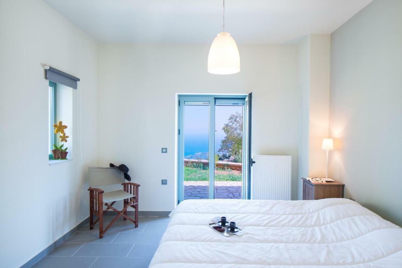 Villa Serenis Porovitsa Exterior photo